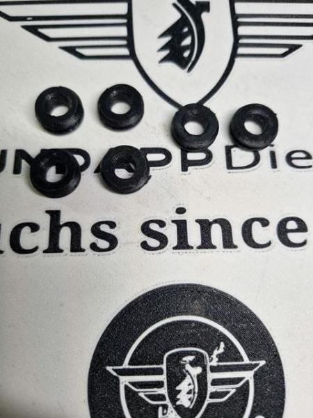 Zündapp Seitendeckel Haltegummi Set 6 teilig für Typ 448 CS 25 50 HAI CX 25 50  TPU 4x 448-10.149 & 2x 529-10.166